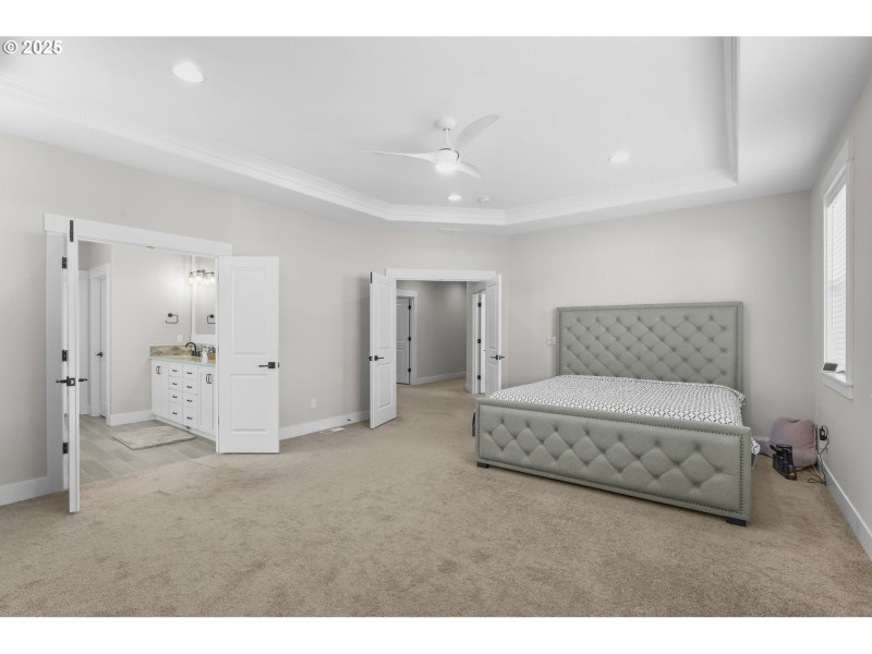 Bedroom, Primary