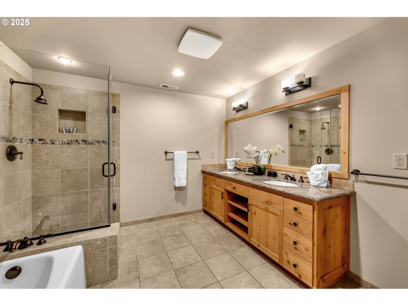 Owner's Suite Bathroom