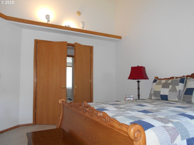 Bedroom, Owner's Suite