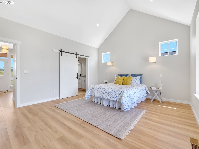 Bedroom, Primary