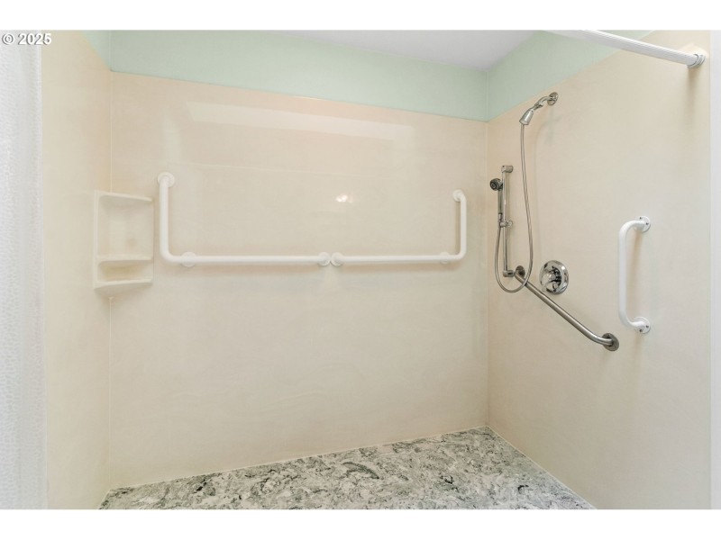 Bathroom, Attached