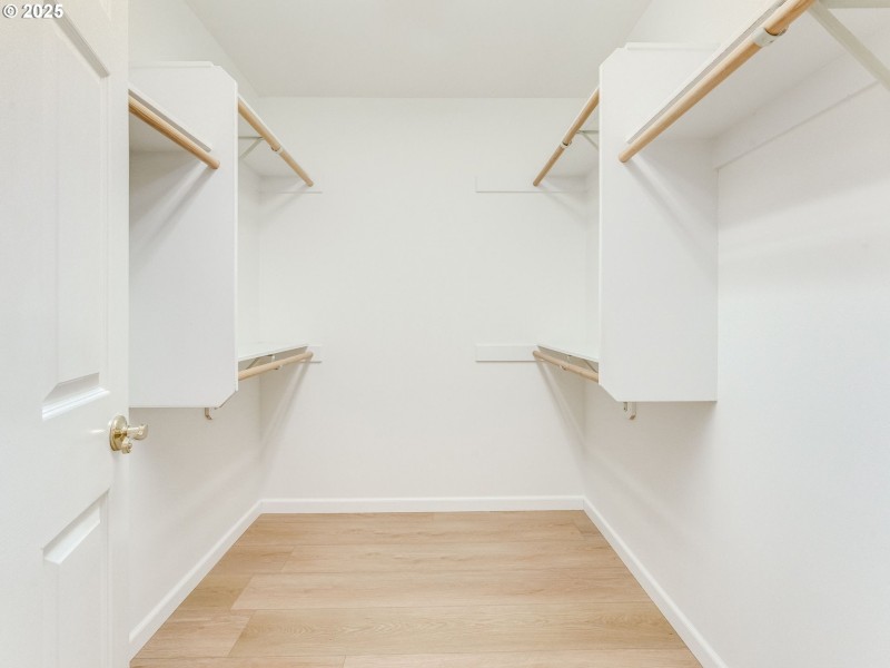Bedroom, Primary