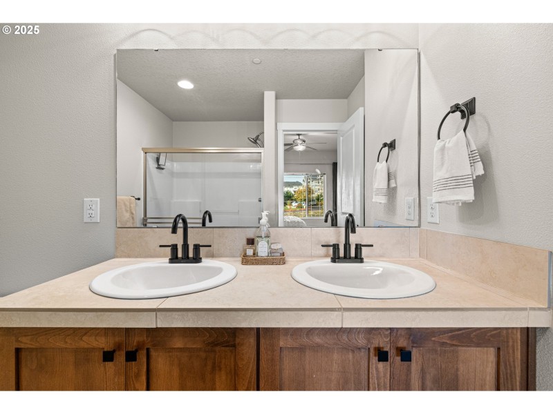 Owner's Suite Bathroom