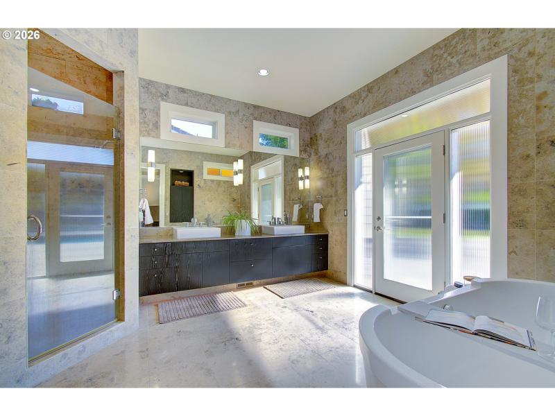 Owner's Suite Bathroom