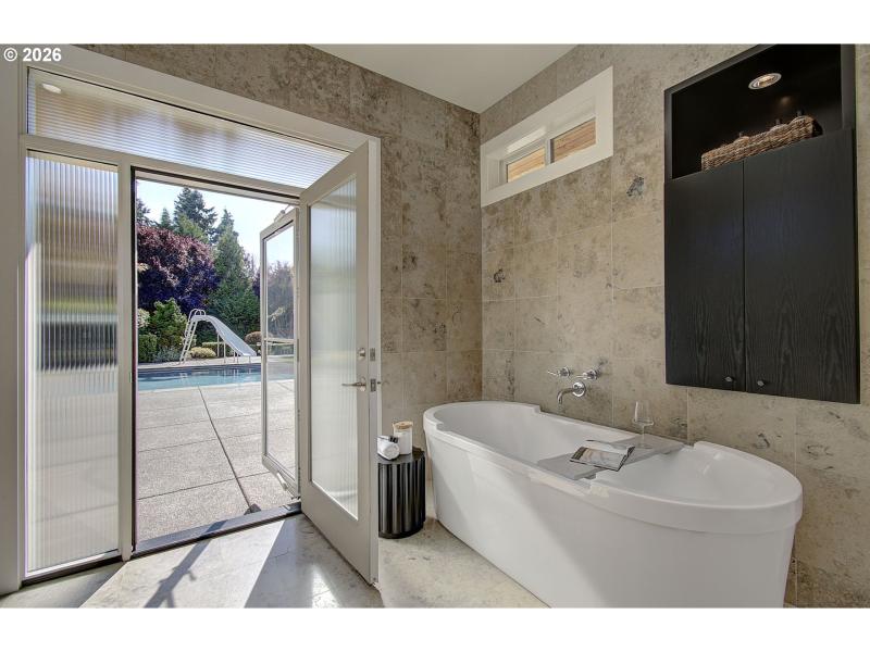 Owner's Suite Bathroom