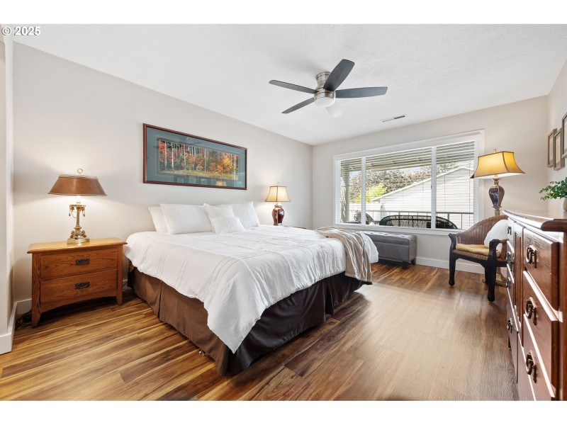 Bedroom, Primary