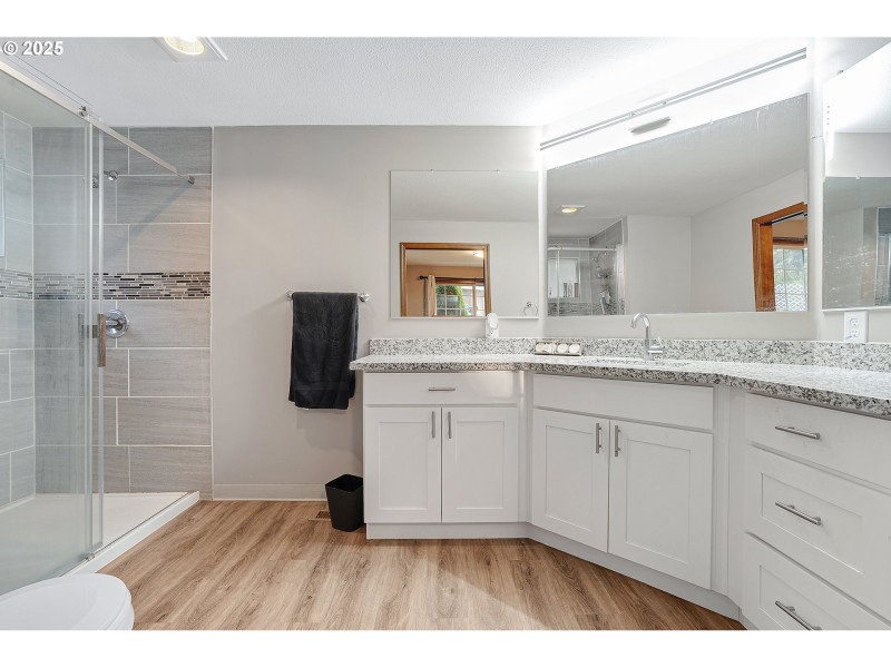 Bathroom, Attached