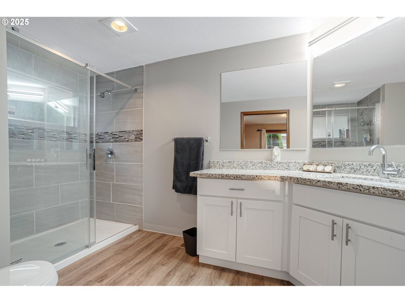 Bathroom, Attached