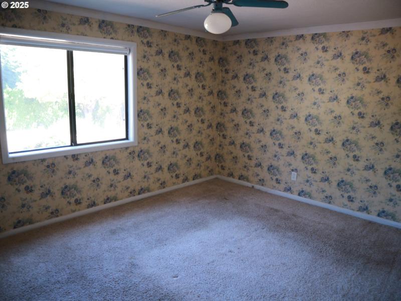 Bedroom, Primary