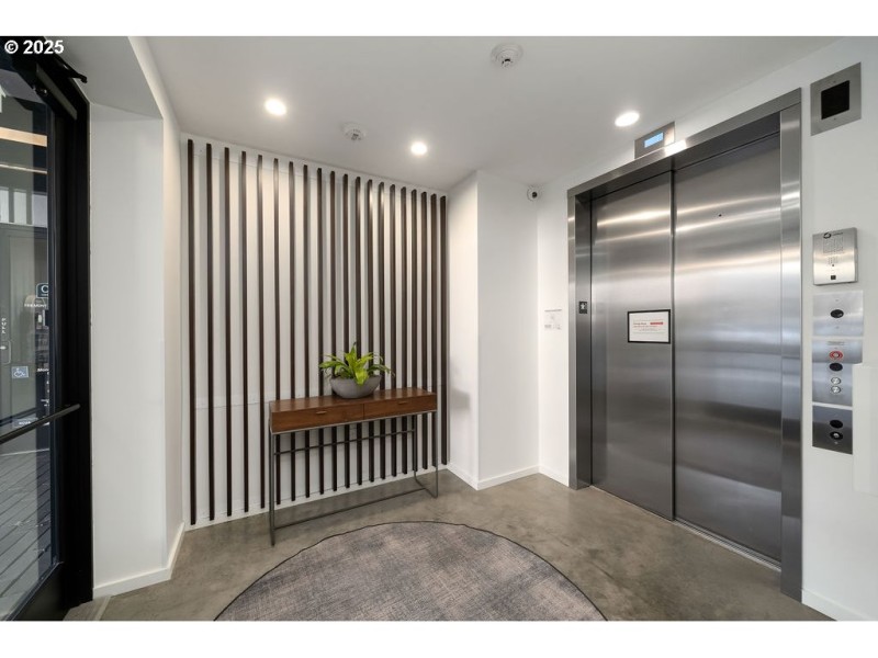 Entrance/Foyer