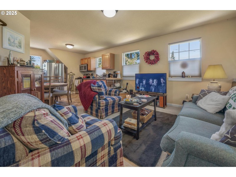 Kitchen/Living Room