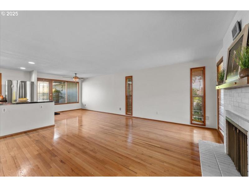 Living Room/Dining Room