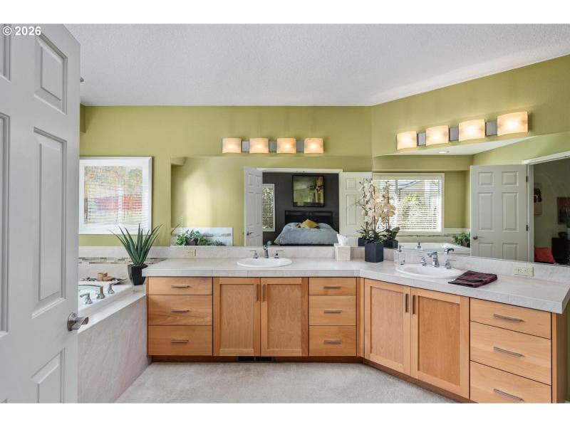 Owner's Suite Bathroom