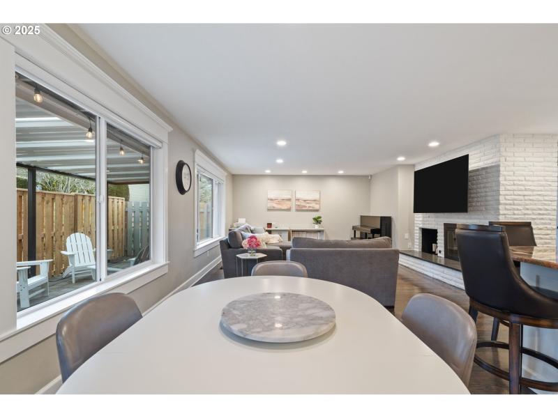 Living Room/Dining Room