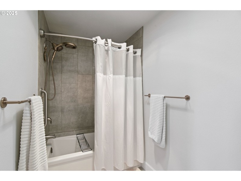 Owner's Suite Bathroom