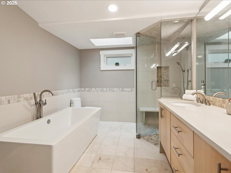 Bathroom, Attached