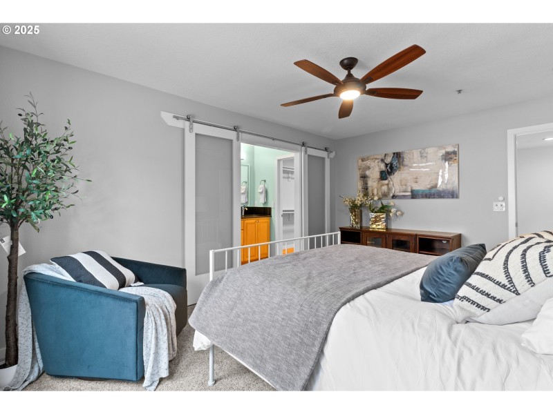 Bedroom, Primary