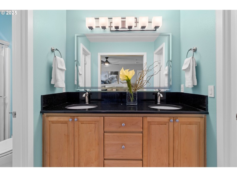Bathroom, Attached