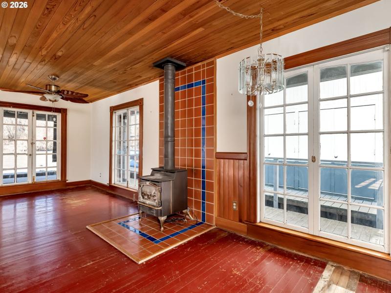 Living Room/Dining Room