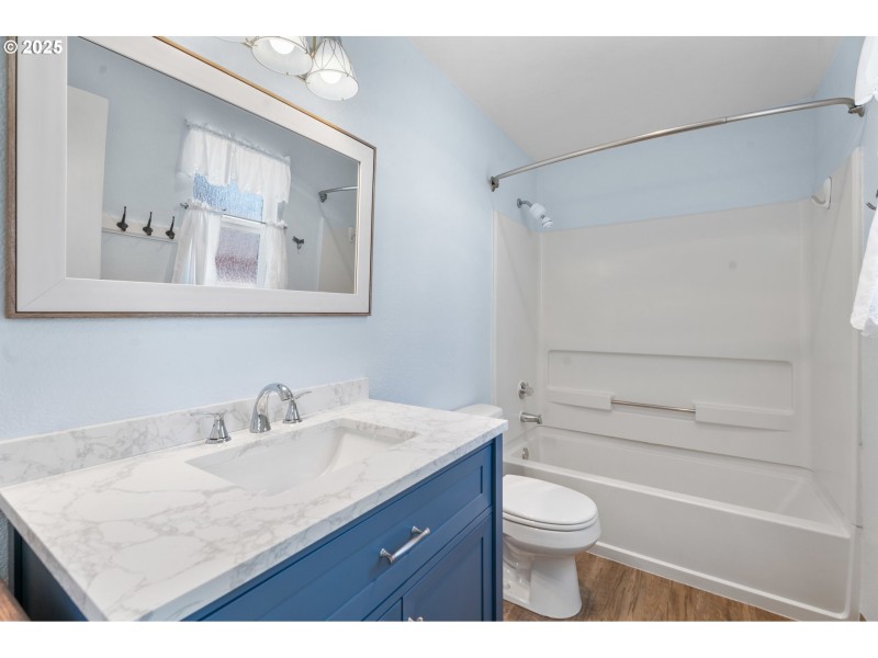 Bathroom, Attached