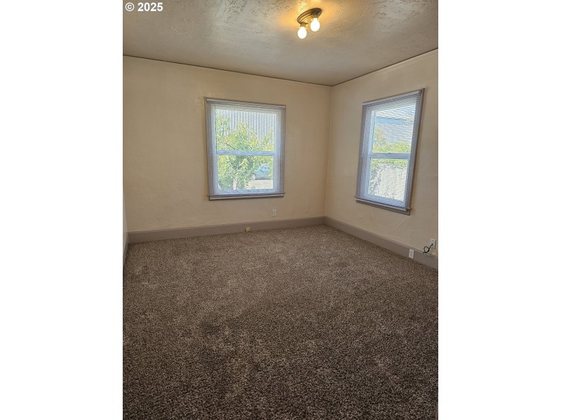 Bedroom, Primary
