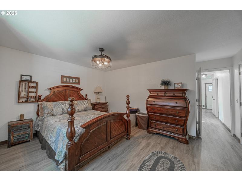 Bedroom, Owner's Suite