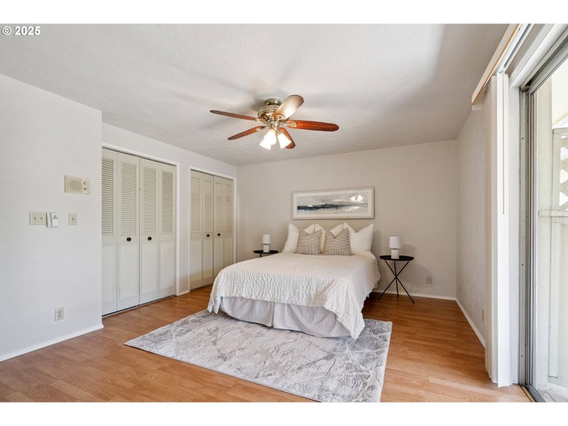 Bedroom, Primary