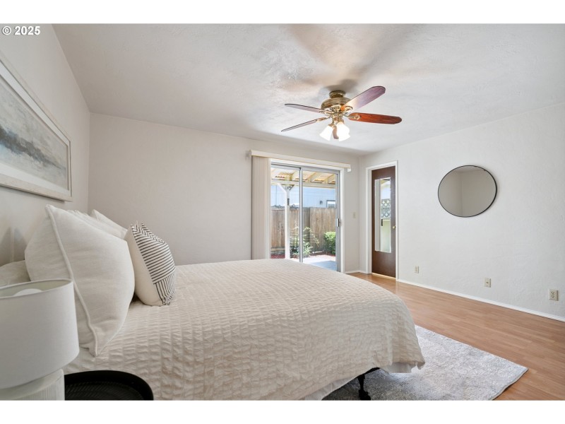 Bedroom, Primary