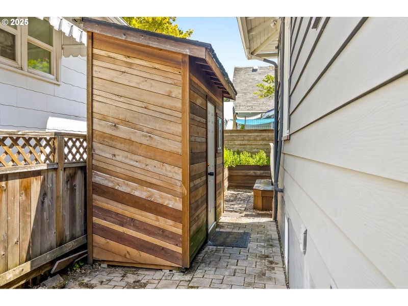 Shed