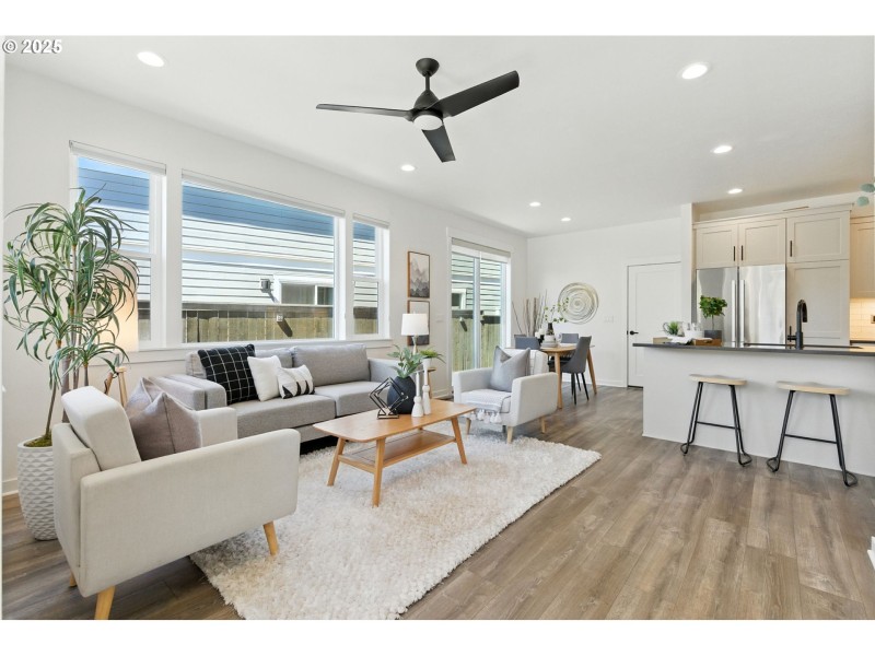 Living Room/Dining Room