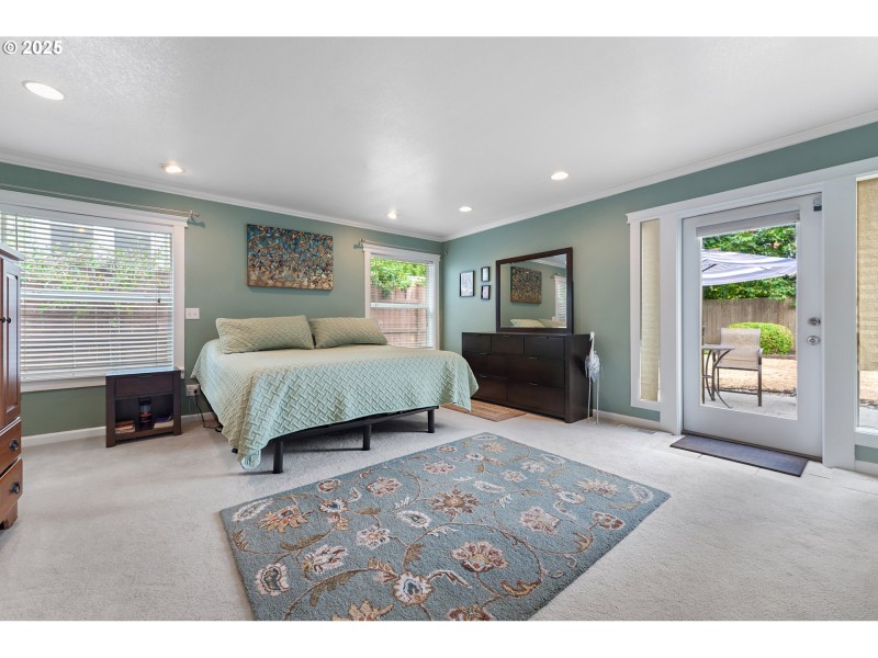 Bedroom, Primary