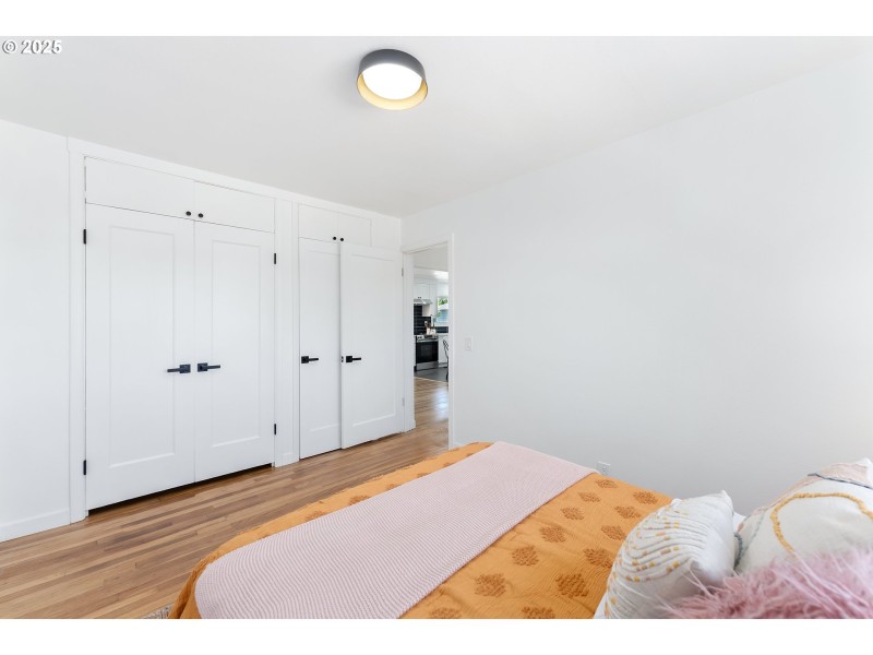 Bedroom, Primary