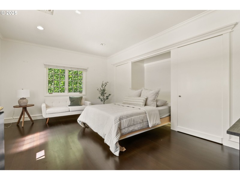 Guest Quarters