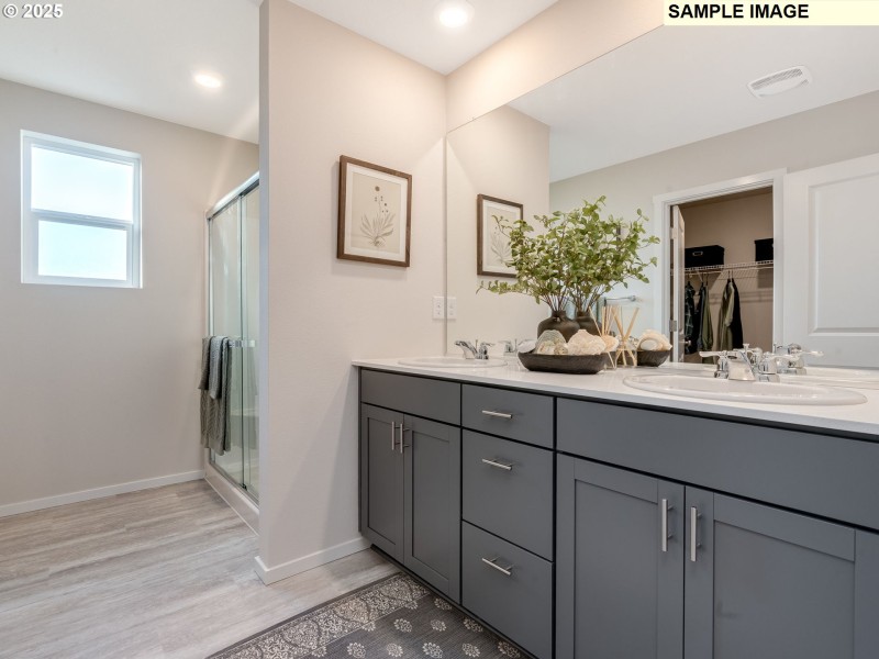 Bathroom, Attached