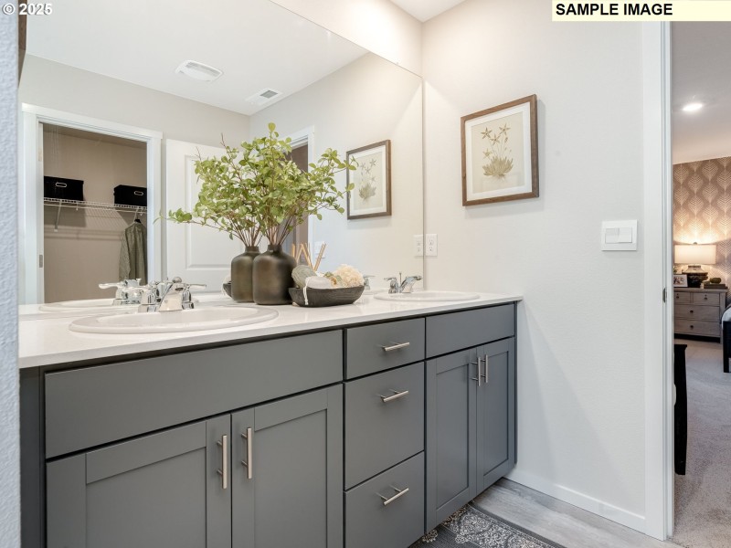 Bathroom, Attached