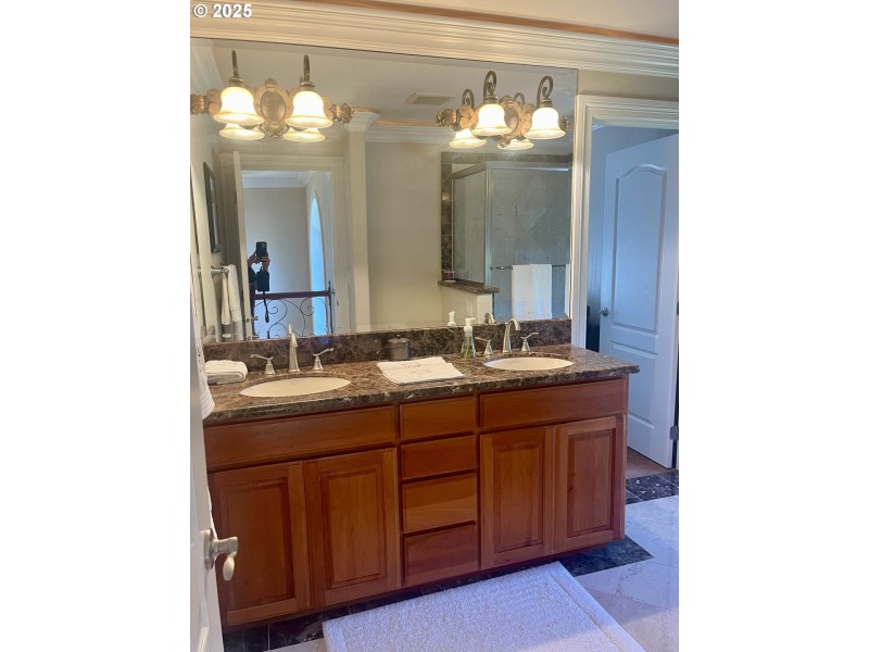 Bathroom, Continental