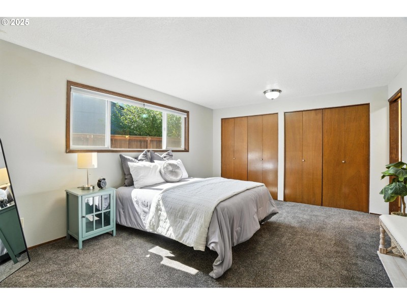 Bedroom, Primary