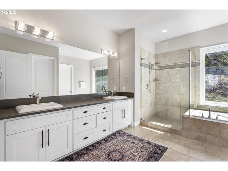 Owner's Suite Bathroom