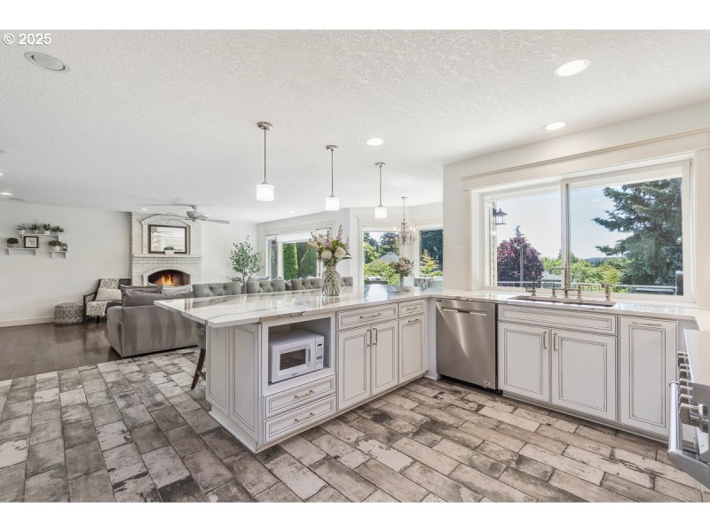Kitchen/Family Room