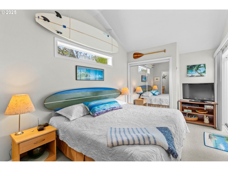 Bedroom, Primary