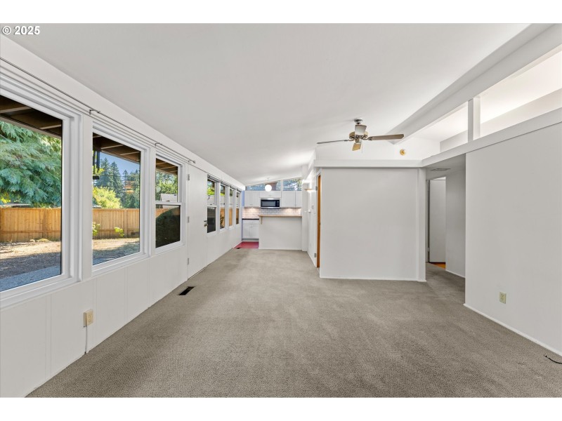 Living Room/Dining Room