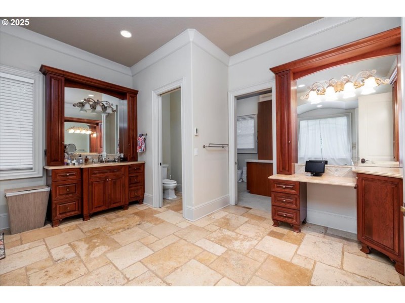 Owner's Suite Bathroom