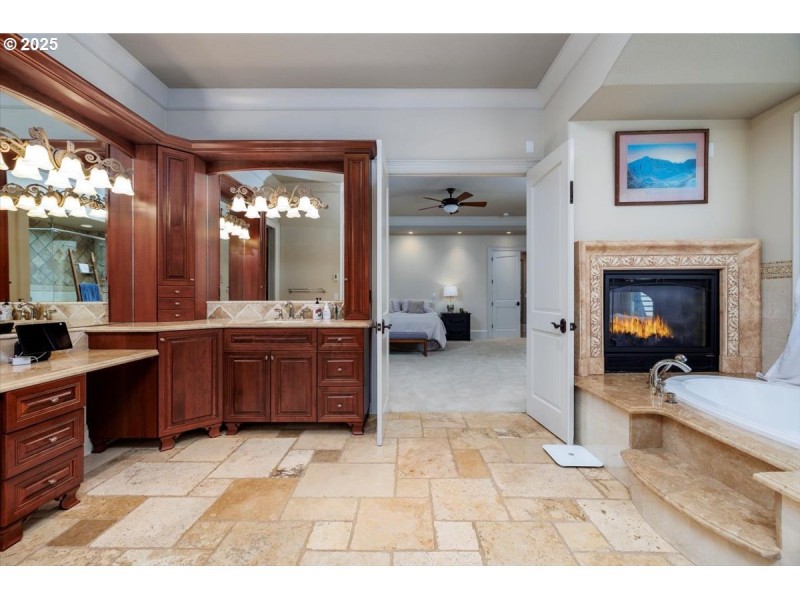 Owner's Suite Bathroom