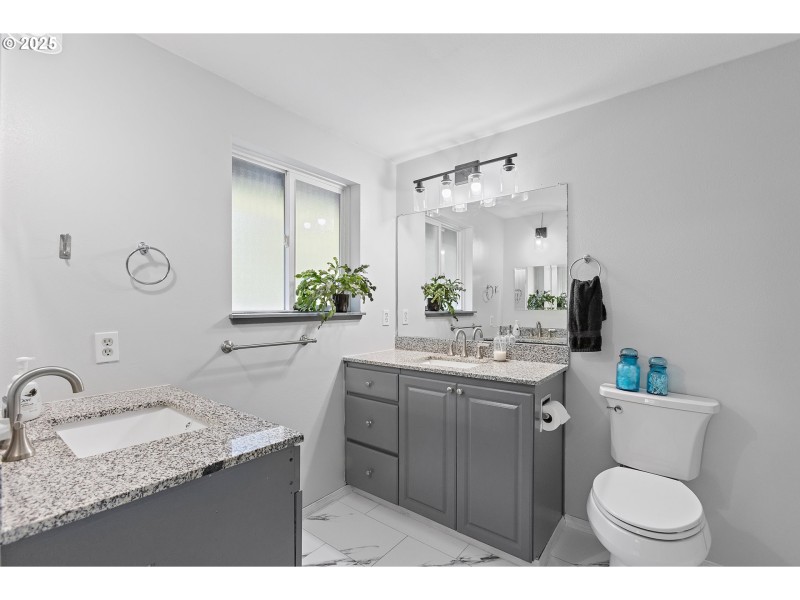 Bathroom, Attached