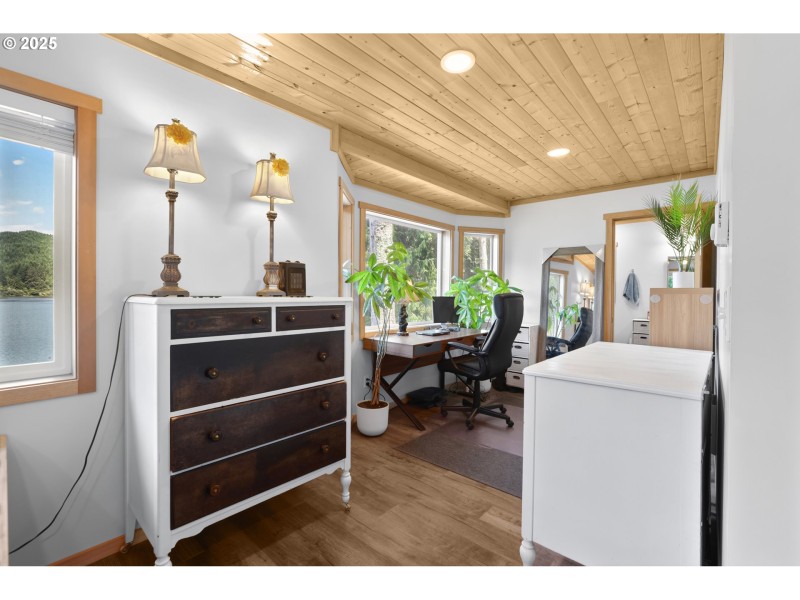 Bedroom, Owner's Suite