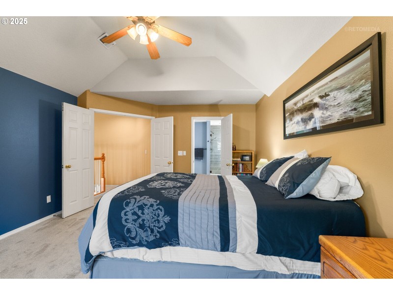 Bedroom, Primary