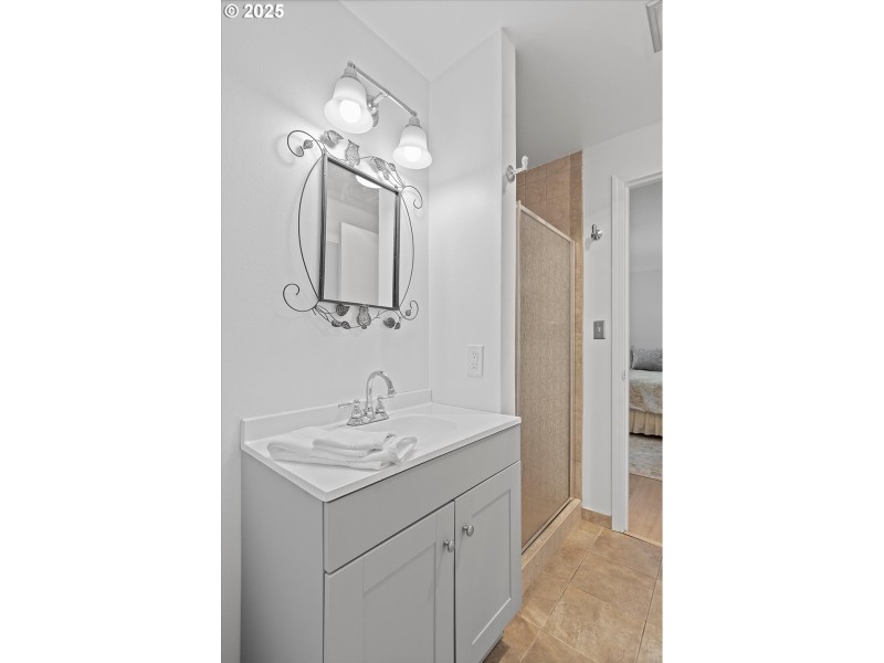 Bathroom, Attached