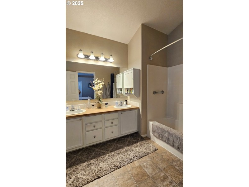 Bathroom, Attached