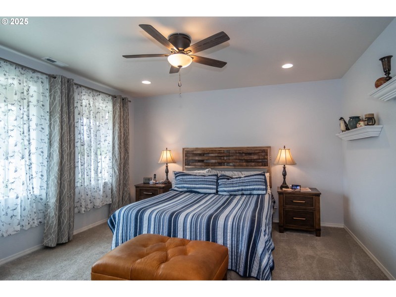 Bedroom, Primary