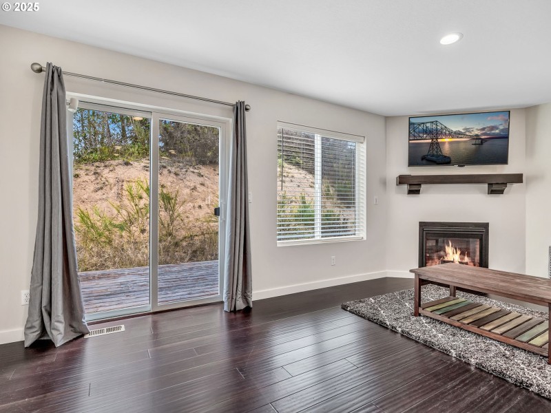 Living Room/Dining Room